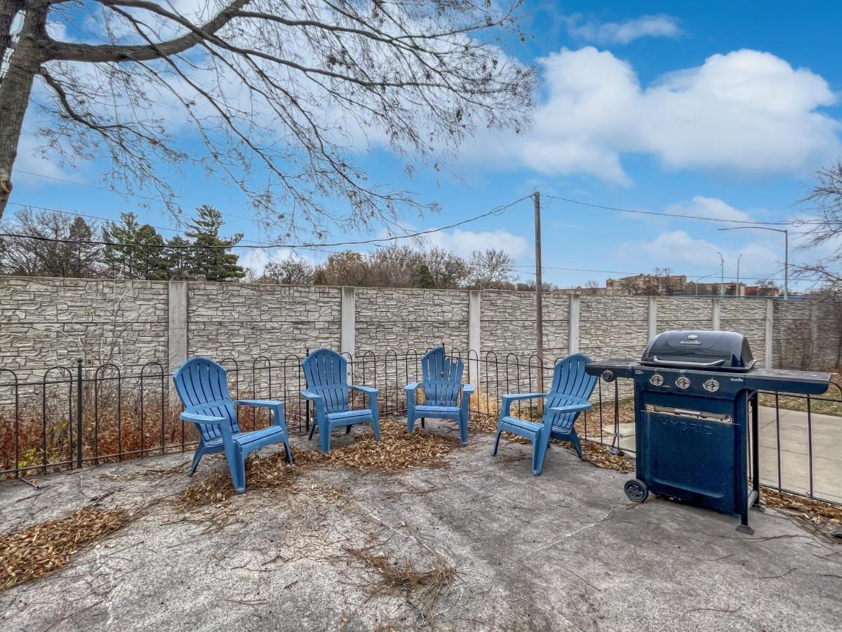 Cozy 3Br Home By Ingersoll Restaurant Scene Des Moines Exterior foto