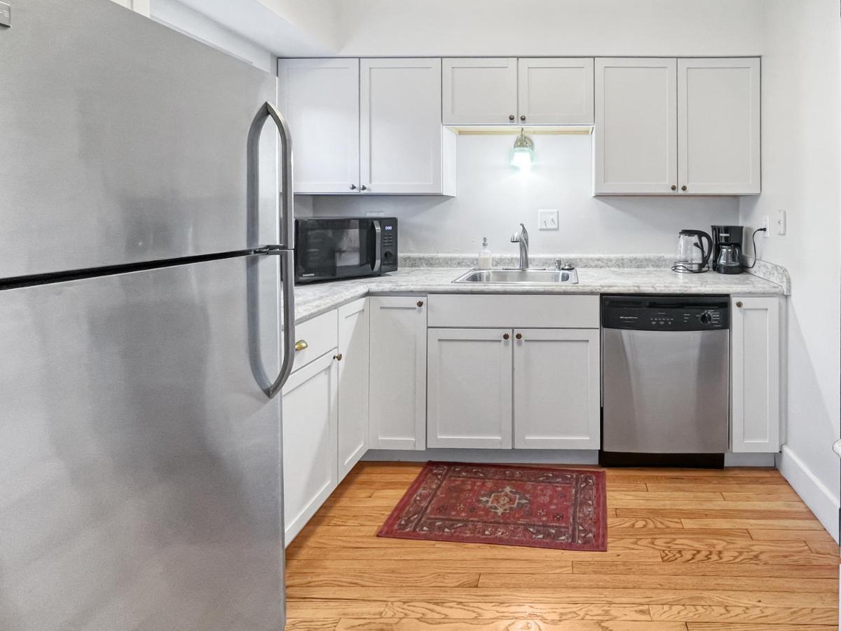 Cozy 3Br Home By Ingersoll Restaurant Scene Des Moines Exterior foto